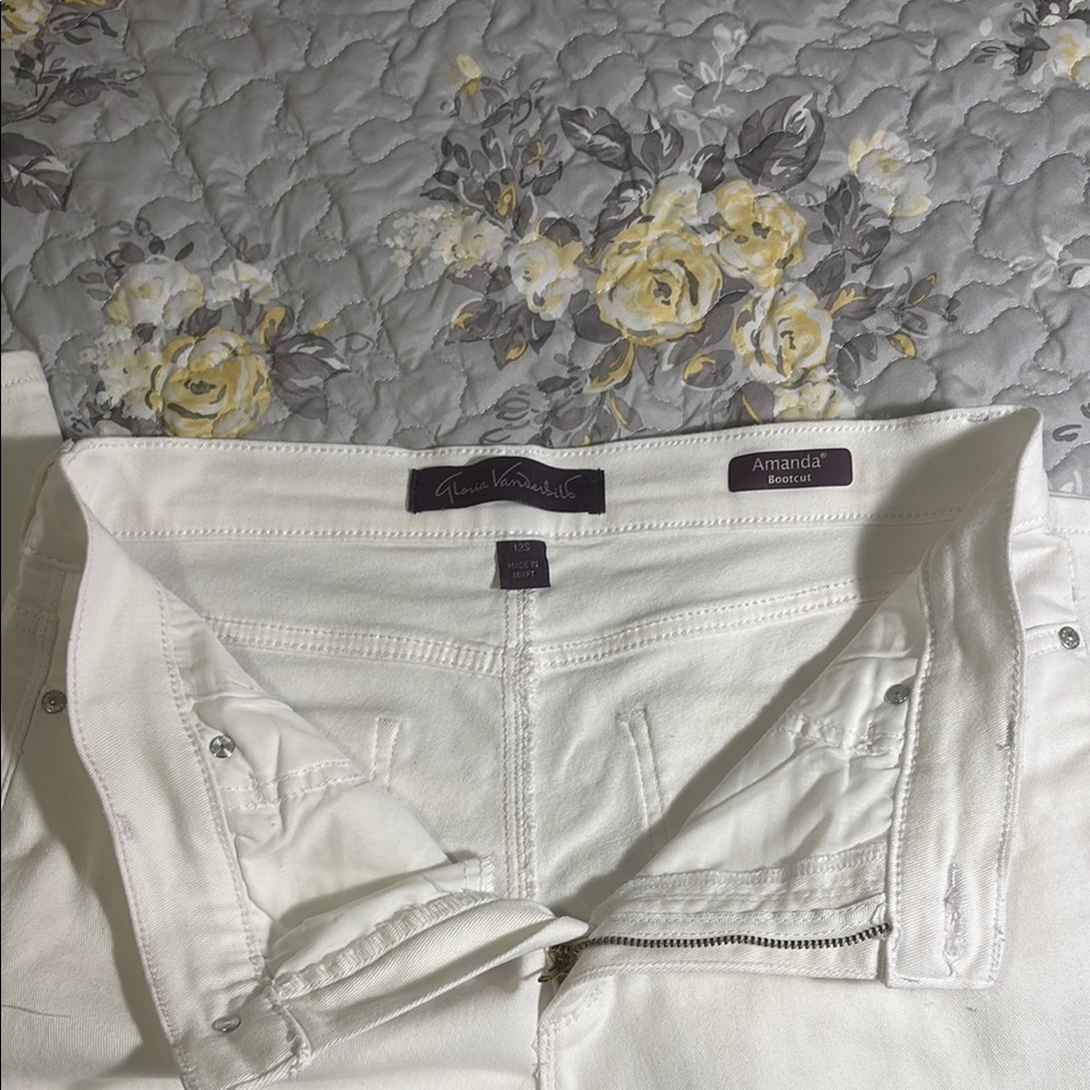 Gloria Vanderbilt Women's White Straight Leg Jeans - Picture 4 of 9